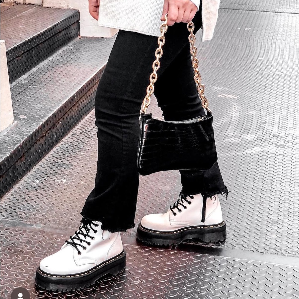 Zara Black Croc-Embossed Clutch with Gold Chain